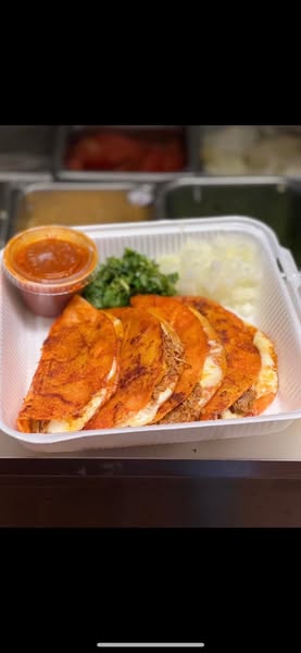 Lonchera el TA' Contento @ The Pigeon's Coop of Carlsbad, NM