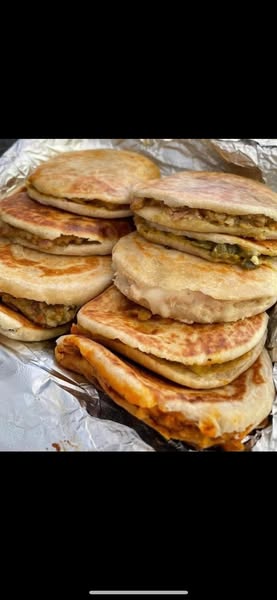 Lonchera el TA' Contento @ The Pigeon's Coop of Carlsbad, NM