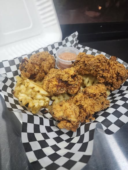 🍽 Fuzzy’s Food Cave – Carlsbad, NM @ The Pigeon's Coop of Carlsbad, NM